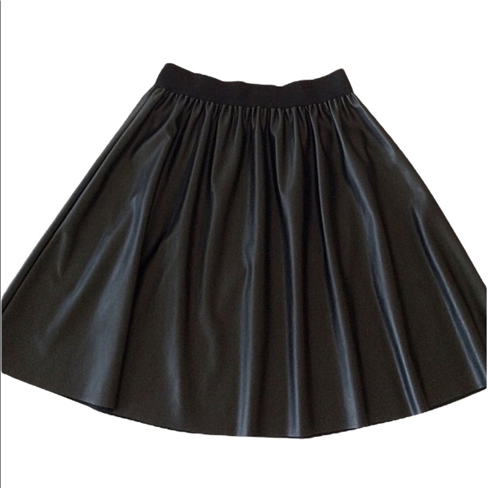 CALVIN KLEIN VEGAN LEATHER A-LINE PLEATED SKIRT SM - Picture 1 of 8